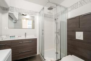 Atlantic Selection - Le Catamaran - Face au port