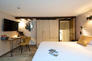 Deluxe Double Room room in Les Tanneurs