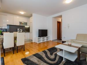 Apartment Ružica by Interhome