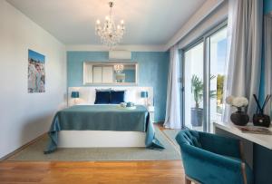 Double Room with Pool View room in Monvidal Residence