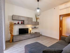 Apartment Antonio by Interhome