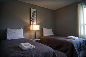 2 Bedroom Harbor Front Condo 8U