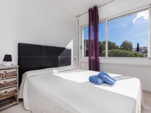 Apartment Grifeu-2 by Interhome