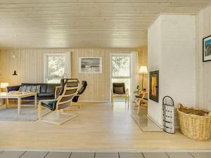 Holiday Home Dix - 900m from the sea by Interhome