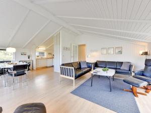 Holiday Home Darina - 1-5km from the sea by Interhome
