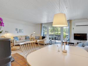 Holiday Home Sine - 500m from the sea by Interhome
