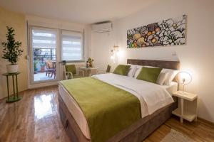 Cozy studio with a terrace near Slavija square