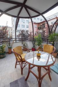 Cozy studio with a terrace near Slavija square