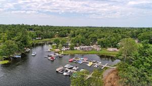 2 Bedroom Cottage Maple Ridge 9