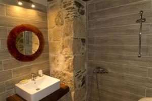 Apartment - Split Level with Partial Sea View