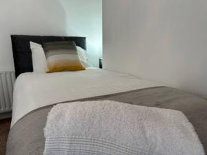 2br Stylish Ormeau Road House