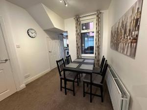2br Stylish Ormeau Road House