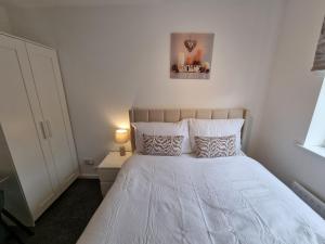 Captivating 3-Bed House in Strood Rochester Kent
