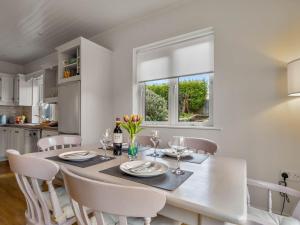 1 An tSean Scoil, Clifden