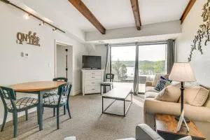 Kimberling City Condo with Lake Views and Pool Access - Shell Knob