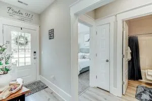 New Tucked Away Quiet Beach Haven - Longs