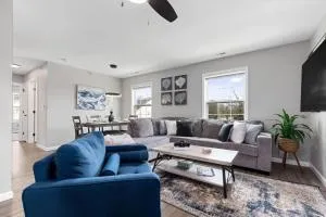 Long-Term Stays LUXE Spacious 3BR Downtown Fay Unit C - Judson