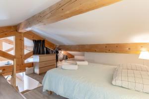 Olive- Vaste appartement donnant sur la Sorgue