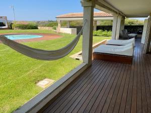 LIKE at HOME n 11 Poolside Paradise Patio img38