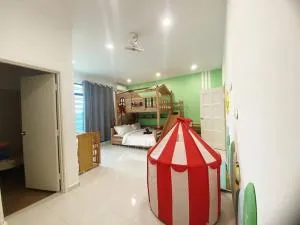 PlayHouse Fun4Kids 22pax 6R5B - Kampong Bukit Kechil