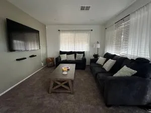 Lazy A - Lake Hughes