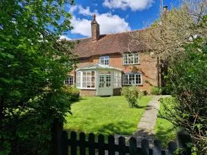 The Milk House - West Grinstead