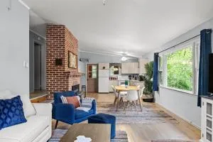 Harpers Ferry Cottage Hot Tub, WiFi, Dog-Friendly - Purcellville