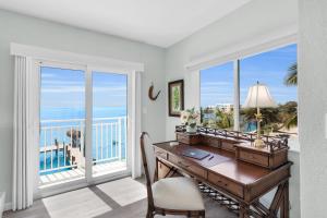 Atlantic Escape 2B 3Ba Views, Pool, Balcony