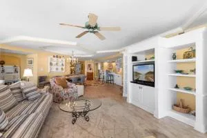 Coastal Paradise Getaway 3BR Condo Ocean View - Литчфилд-Бич