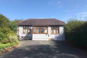 Quirky Cottage with Private Garden Nr New Quay Cardigan Bay