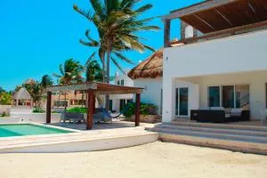 Nisiros Spacious Beachfront home - تشيكشولوب