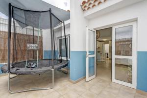 Child-friendly, 3-bedroom apartment with garden near the Aqualand