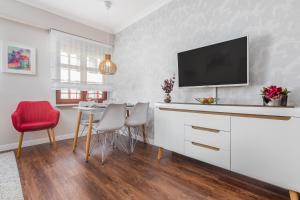 Modern Apartment with Balcony in Świnoujście Center by Renters