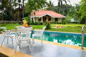 White Serenity Heritage Pool Villa near Beach Udupi - Kōtatattu