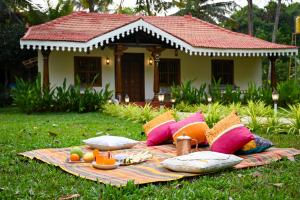 White Serenity Heritage Pool Villa near Beach Udupi