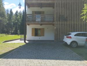 Bellamonte Villa Larici primo piano