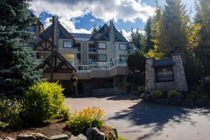 Wildwood Lodge by Outpost Whistler