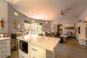 15A Beautiful Brand New 2BR 2BA Condominium Pool