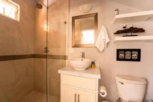 15A Beautiful Brand New 2BR 2BA Condominium Pool
