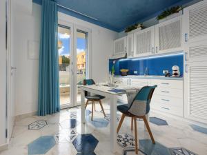 IL FARO E LA LUNA Beach Apartments