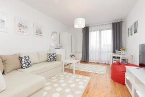 Wola Oasis - Cosy Apartment Near Metro Station