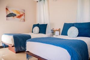 Sunset Harmony, Your Escape at Playa Hermosa