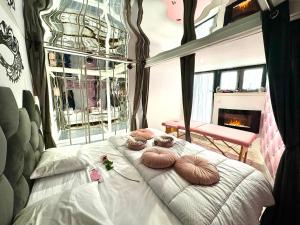 Caporizon-LovBNB-La seule Love House de Dordogne