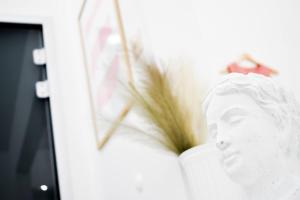 Duplex Condo Prime Location 2BTH 2 Studios