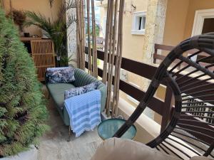 Suite in shared apartment, pool and beach access