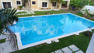 Suite in shared apartment, pool and beach access