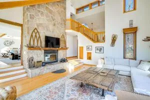 Wilmington Retreat with Deck, Lake Views and Game Room - 威尔明顿