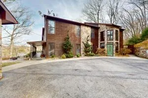 Lakefront Chateau - 希尔斯维尔