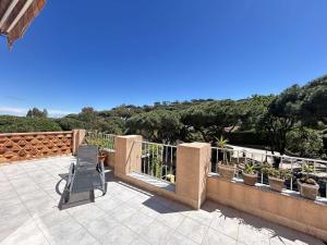 Sainte Maxime Sémaphore : Haut de Villa T4, Piscine, Terrasse, Clim, Proche Mer - FR-1-226-531