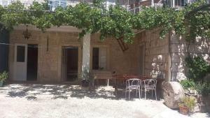 Apartments with WiFi Selca, Brac - 22969 - 3hvězdičkové hotely ve městě Selca